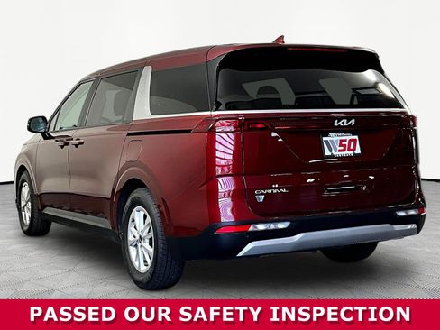 Used 2024 Kia Carnival LX FWD image 4