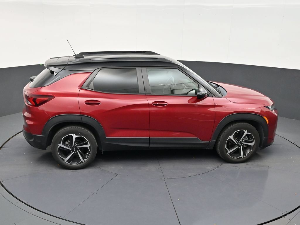 Used 2021 Chevrolet TrailBlazer RS w/ Technology Package FWD image 17