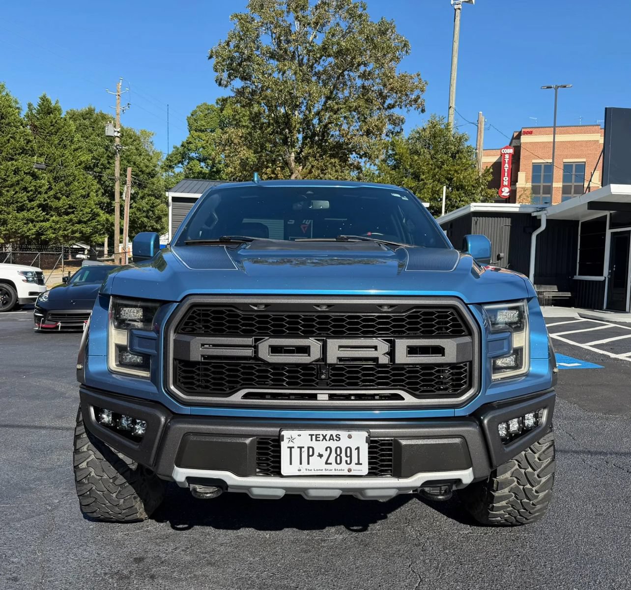 Used 2019 Ford F150 Raptor w/ Equipment Group 802A Luxury AWD/4WD image 9
