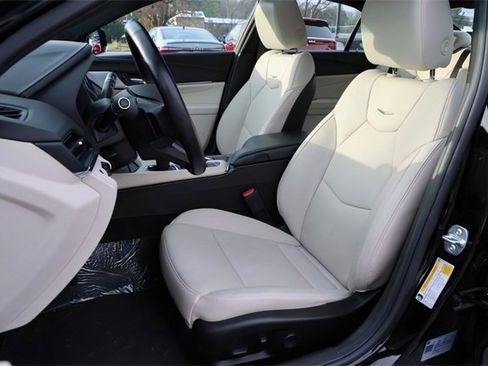 Used 2025 Cadillac CT4 Premium Luxury image 12