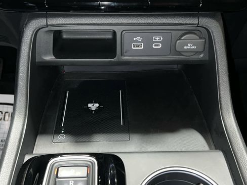 Used 2023 Honda Pilot Touring image 32