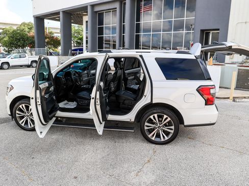 Used 2021 Ford Expedition Limited RWD image 11