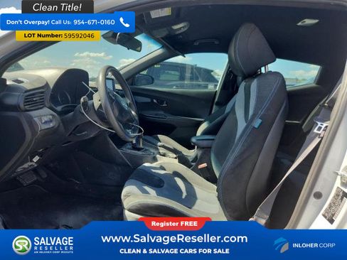 Used 2020 Hyundai Veloster 2.0 FWD image 9