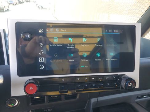 Used 2024 Chevrolet Brightdrop 400 w/ Commercial Equipment Package AWD/4WD image 16