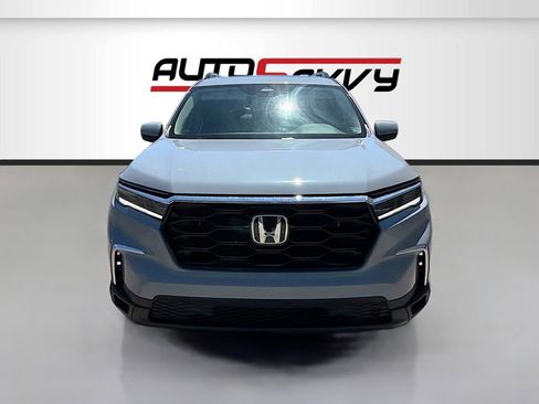 Used 2024 Honda Pilot Touring image 2