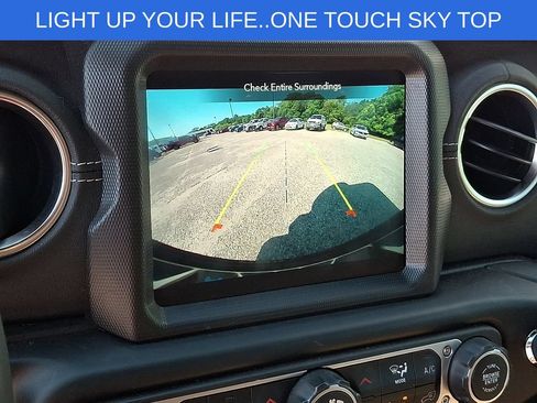 Used 2023 Jeep Wrangler Unlimited Sahara w/ Cold Weather Group AWD/4WD image 17