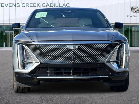 Certified 2025 Cadillac Lyriq Luxury image 8