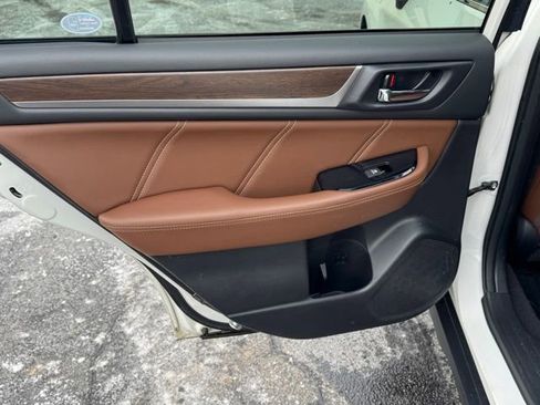Used 2018 Subaru Outback 2.5i Touring image 15
