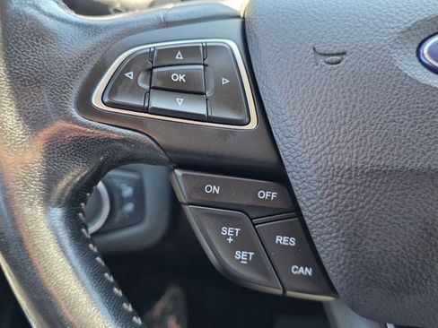Used 2017 Ford Escape SE w/ Equipment Group 201A AWD/4WD image 21