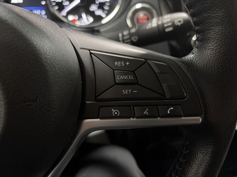 Used 2022 Nissan Rogue Sport SV AWD/4WD image 16