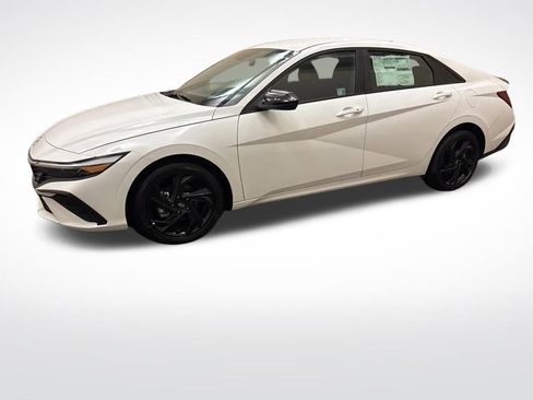 Certified 2026 Hyundai Elantra Sport FWD image 8