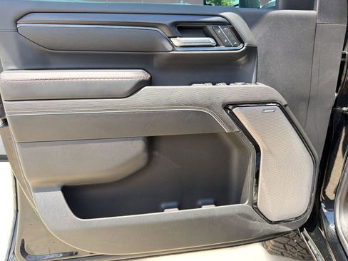 Used 2025 GMC Sierra 2500 AT4X AWD/4WD image 21