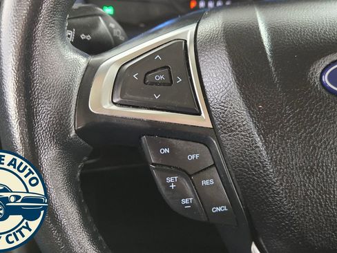 Used 2023 Ford Edge SEL image 12