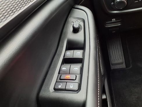 Used 2025 Jeep Grand Cherokee Laredo X RWD image 23