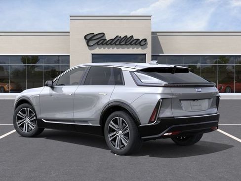 Used 2026 Cadillac Lyriq Luxury w/ LPO, Floor Liner Package AWD/4WD image 3