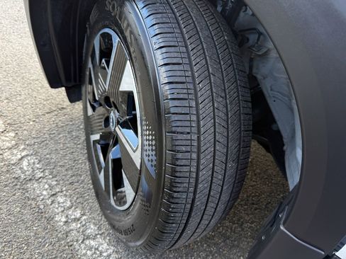 Certified 2025 Nissan Kicks SV image 34