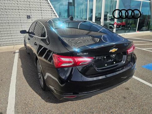 Used 2022 Chevrolet Malibu LT FWD image 4