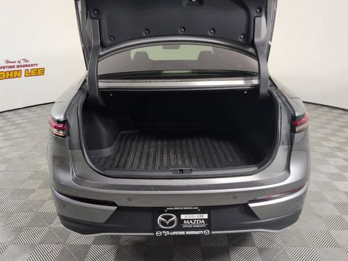Used 2023 Toyota Crown AWD/4WD image 5