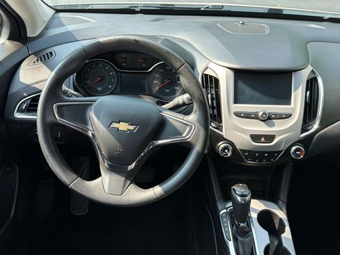 Used 2016 Chevrolet Cruze LS FWD image 17