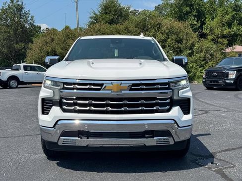 Used 2024 Chevrolet Silverado 1500 LTZ AWD/4WD image 8