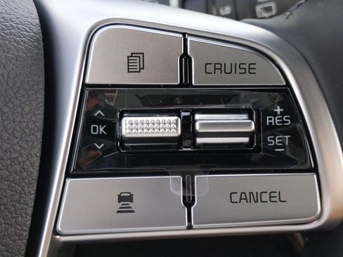 Used 2022 Kia Telluride SX w/ Towing Package FWD image 23