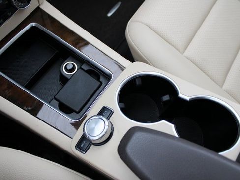 Used 2015 Mercedes-Benz GLK 350 4MATIC image 27