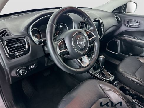 Used 2018 Jeep Compass Limited AWD/4WD image 9