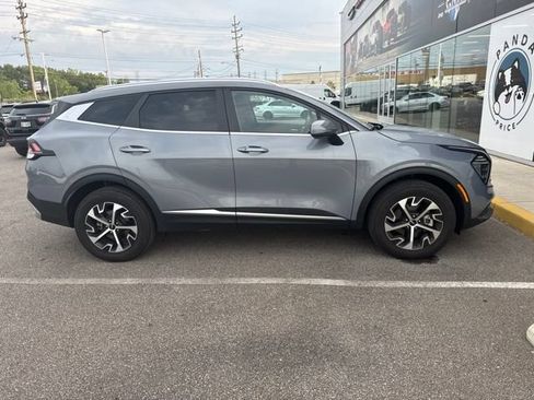 Used 2025 Kia Sportage EX AWD/4WD image 6