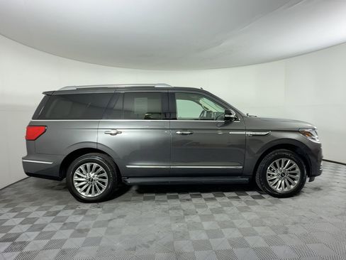 Used 2018 Lincoln Navigator Premiere image 8