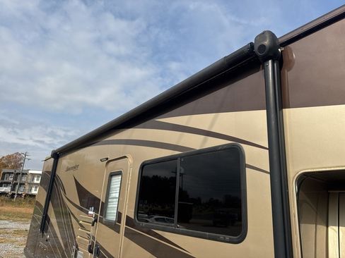 Used 2017 Ford E-450 and Econoline 450 Super Duty w/ Motorhome Prep Package image 15