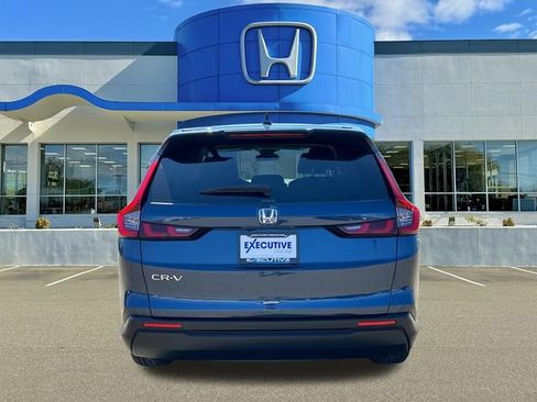 Used 2023 Honda CR-V EX image 3