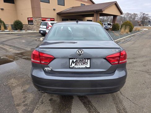 Used 2015 Volkswagen Passat TDI SE image 8