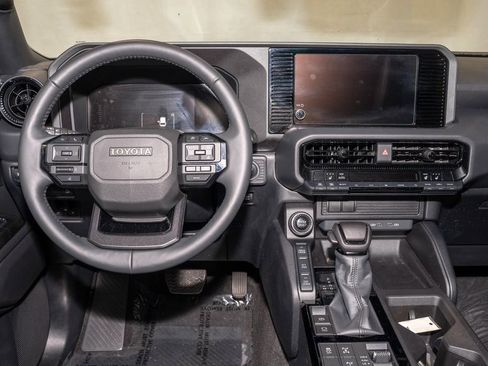 Used 2025 Toyota Land Cruiser image 2