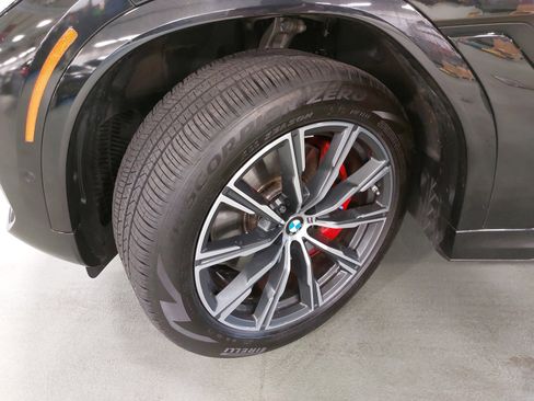 Used 2022 BMW X6 xDrive40i w/ M Sport Package image 34