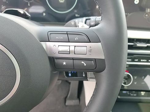 New 2025 Hyundai Tucson Limited image 18