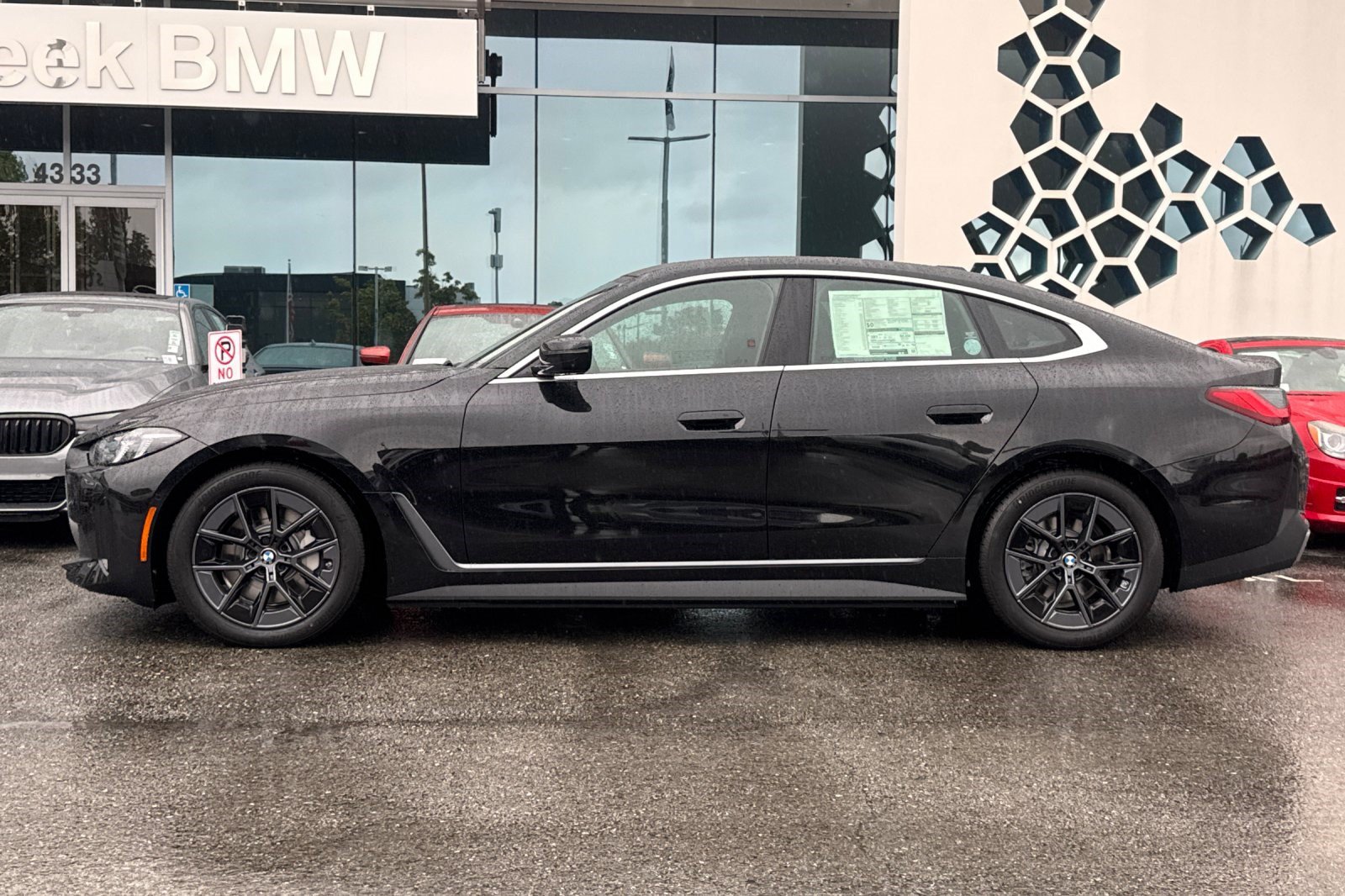 Used 2026 BMW i4 xDrive40i w/ Premium Package AWD/4WD image 2