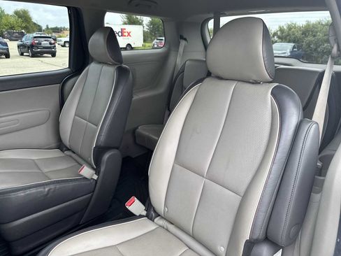 Used 2016 Kia Sedona LX w/ LX Essentials Premium Package FWD image 20