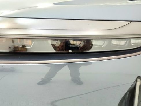 Used 2024 Lucid Air Touring AWD/4WD image 23