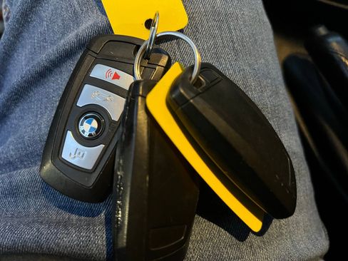 Used 2017 BMW 320i Sedan image 32