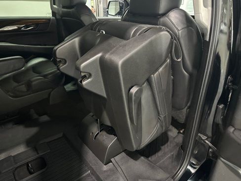 Used 2019 Cadillac Escalade ESV Premium Luxury AWD/4WD image 52
