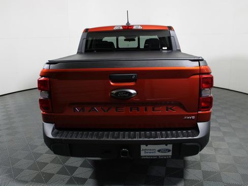 Certified 2024 Ford Maverick Lariat w/ Black Appearance Package image 6