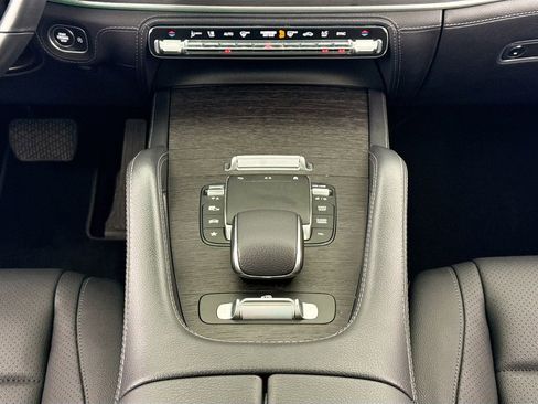 Used 2021 Mercedes-Benz GLS 450 4MATIC image 12