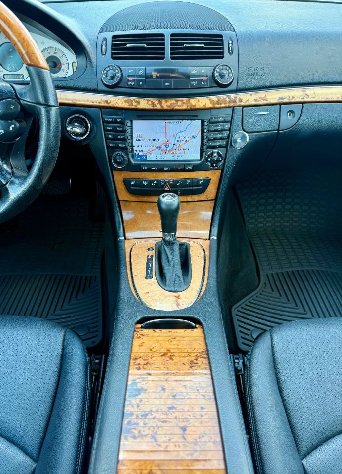 Used 2008 Mercedes-Benz E 350 4MATIC Sedan image 24