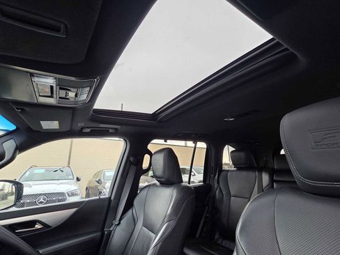 Used 2022 Lexus LX 600 F Sport AWD/4WD image 21