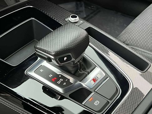 Used 2022 Audi SQ5 Premium Plus w/ Premium Plus Package image 32