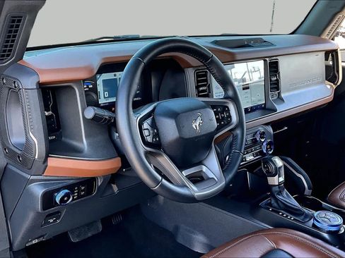 Used 2024 Ford Bronco Outer Banks AWD/4WD image 18