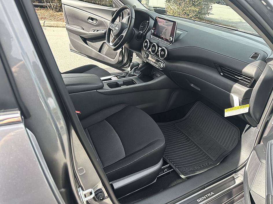 Certified 2025 Nissan Sentra SV w/ All-Weather Package FWD image 19