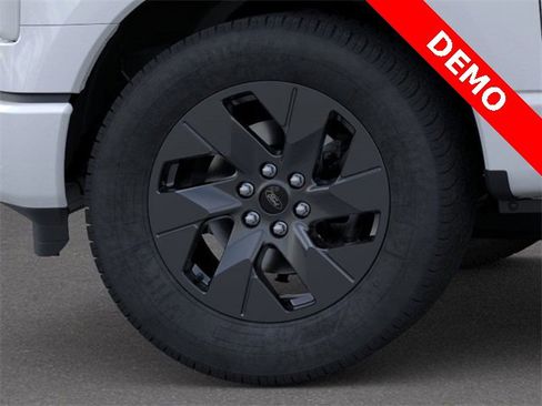 New 2025 Ford F150 Lightning Flash image 19