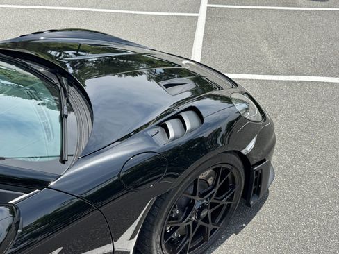 Used 2025 Porsche 718 Cayman GT4 RS RWD image 21