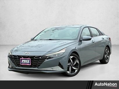 Used 2022 Hyundai Elantra SEL w/ Convenience + Premium Package